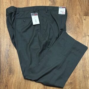 NWT Roundtree & Yorke TravelSmart Luxury Gabardine Dress Pants 48x29 Big Man